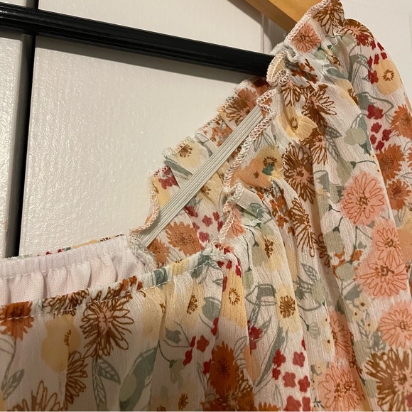 Altar’s State Amora Floral Puff Sleeve Tie Crop Top - Picture 4 of 6